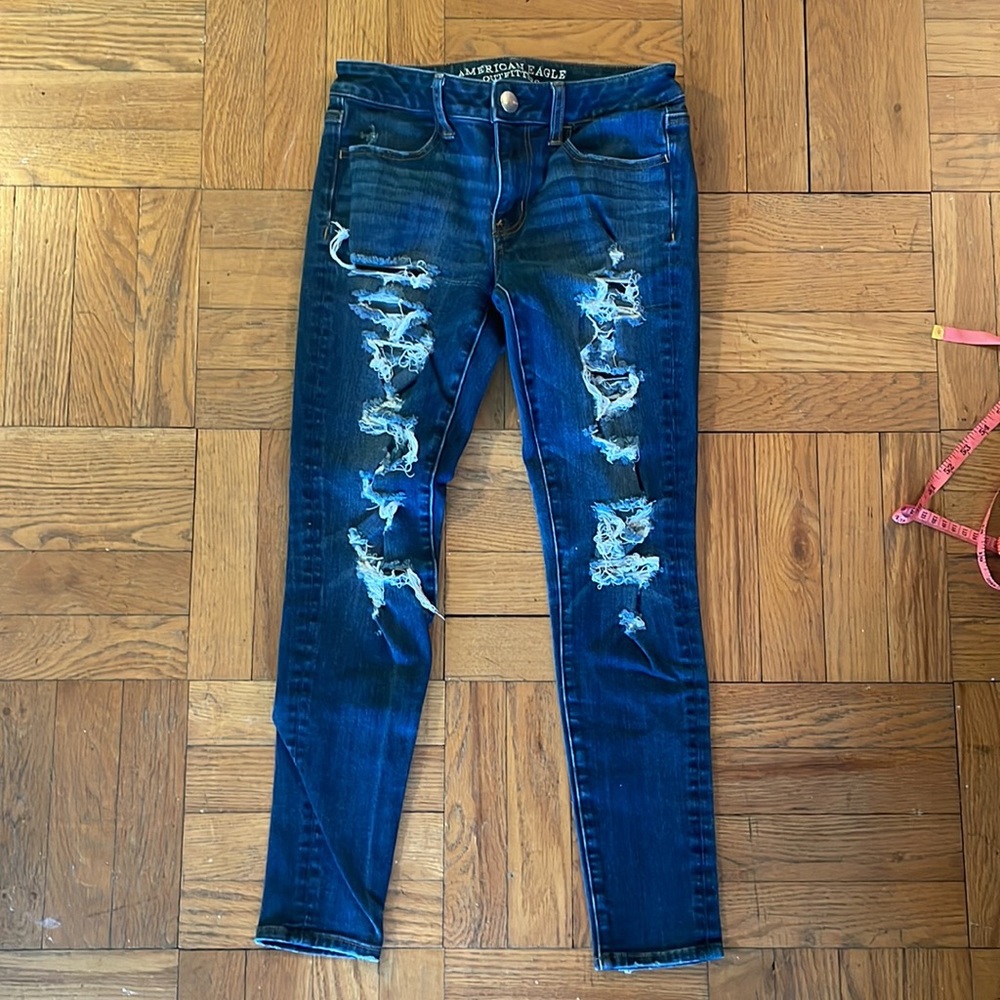 American Eagle Ripped Skinny Jeans - Picture 2 of 3